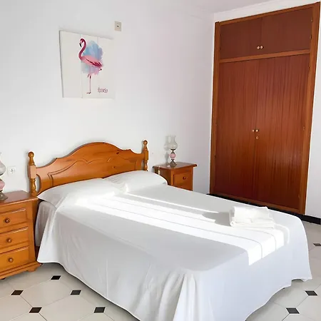 Centrico Ideal Parejas Apartman *